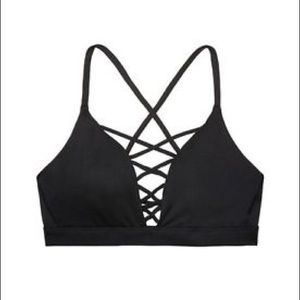 🚨ISO - Victoria’s Secret VS Sport Criss Cross Bra